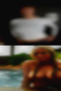 IL posing women naked.